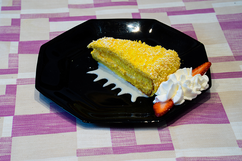 Torta con crema allo zabaione